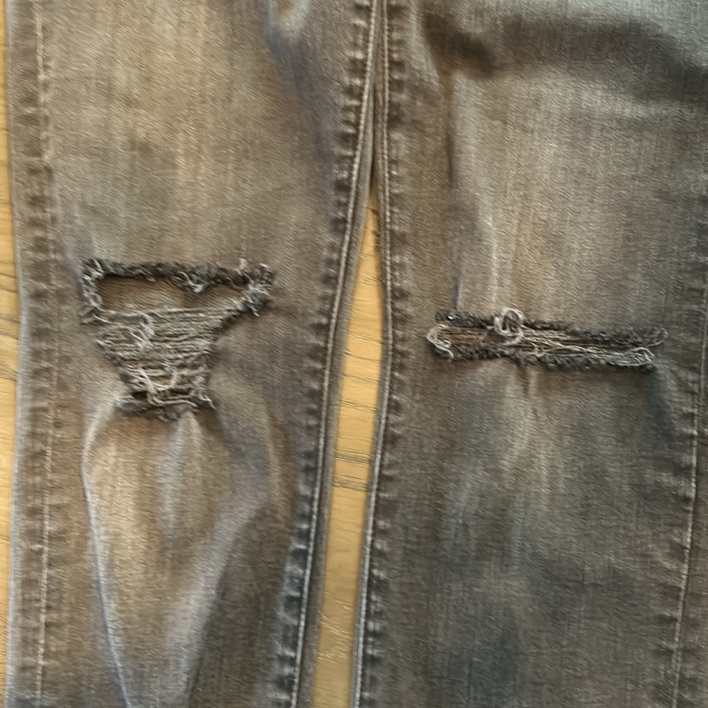 Madewell Curvy High Rise Skinny Jeans 5 Pockets Black Button & Studs. Ripped - Picture 9 of 9